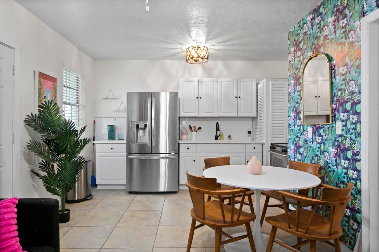 Bayside Safari 1Bed 1 Bath Apartment Tampa Exterior photo