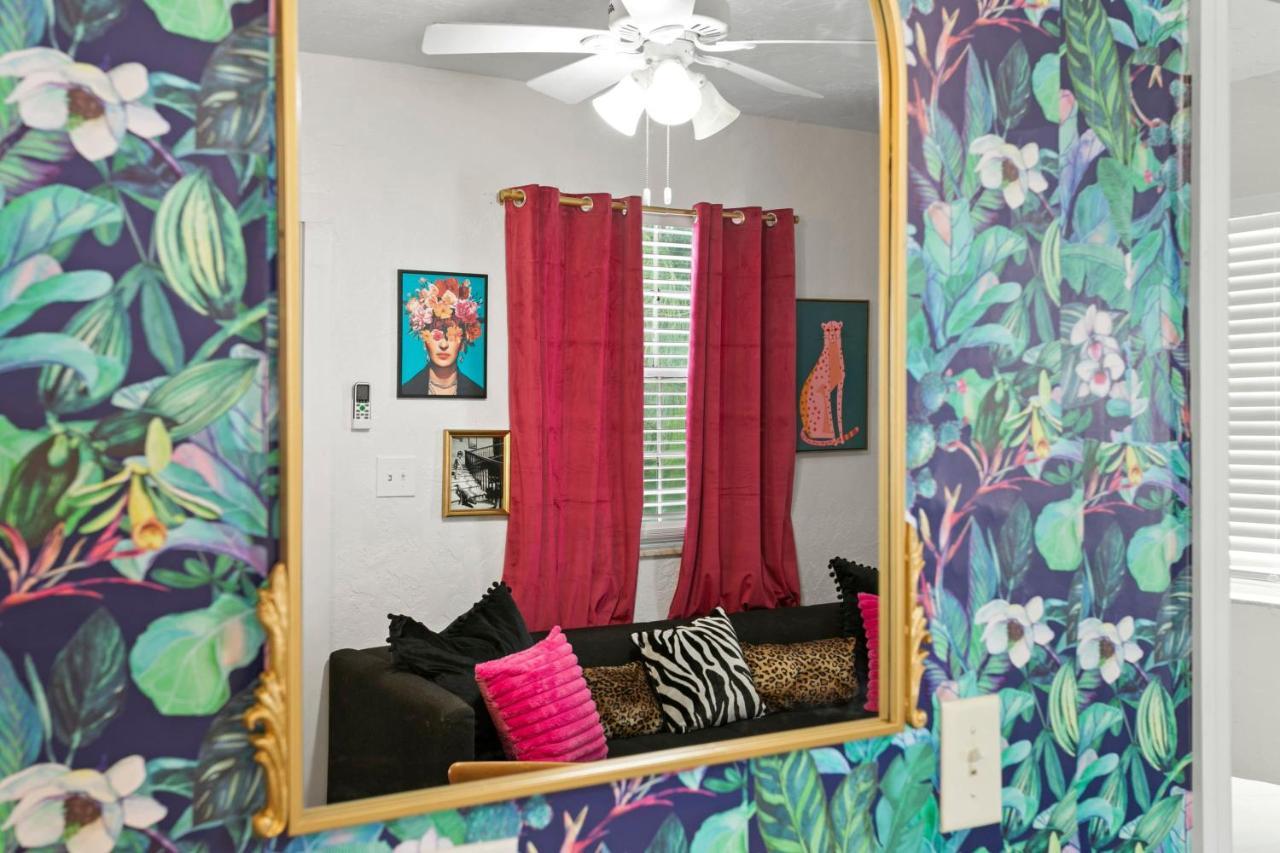 Bayside Safari 1Bed 1 Bath Apartment Tampa Exterior photo