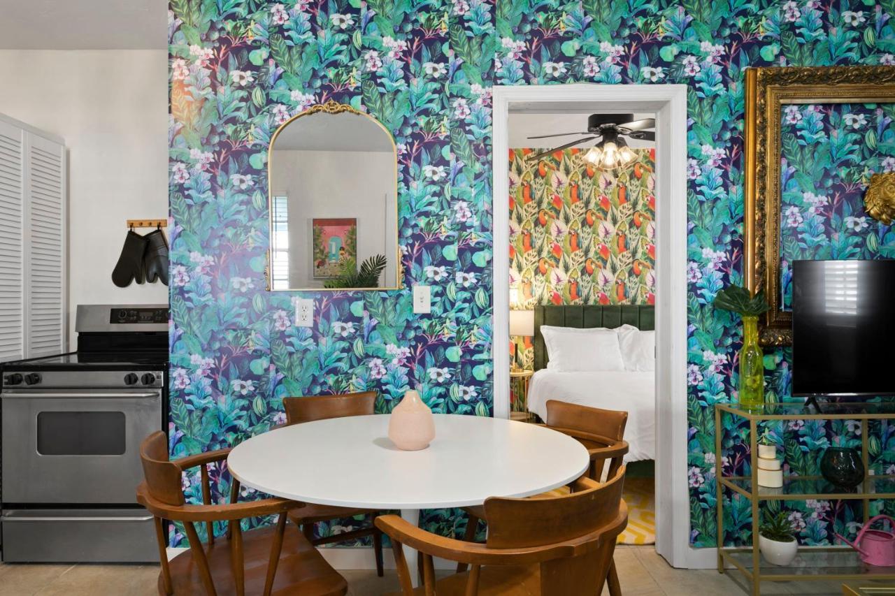 Bayside Safari 1Bed 1 Bath Apartment Tampa Exterior photo