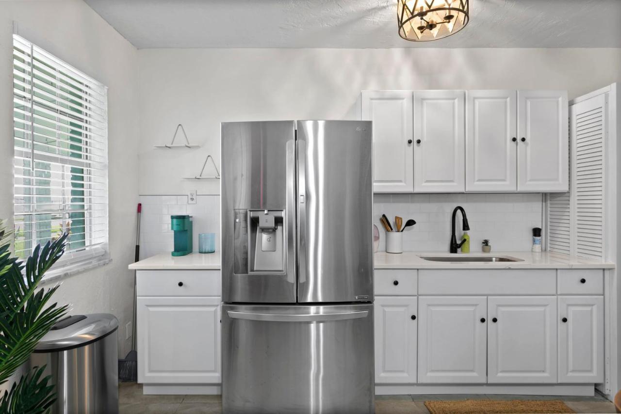 Bayside Safari 1Bed 1 Bath Apartment Tampa Exterior photo